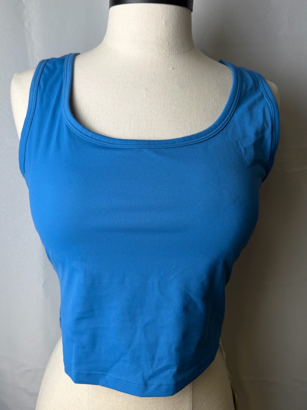 NWT Halara UltraSculpt Blue Cross Back Crop Tank Top Built-In Bra Size M